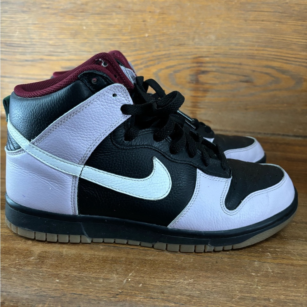 Nike customs for sale, only worn a handful of times - Picture 3 of 5